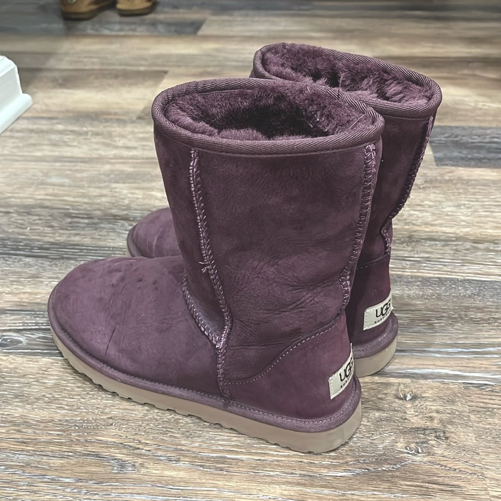 Women’s size 7 UGG boots